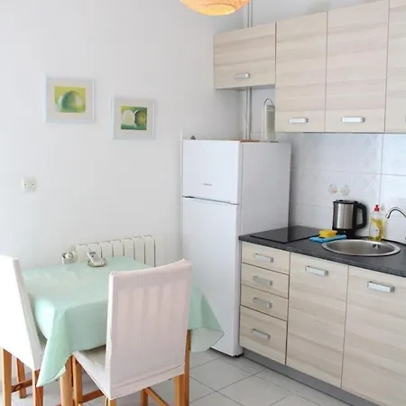 Bajuti 3* Primošten