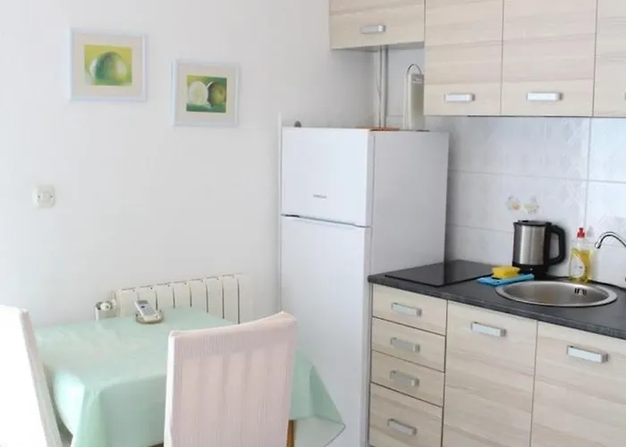 Bajuti 3* Primošten